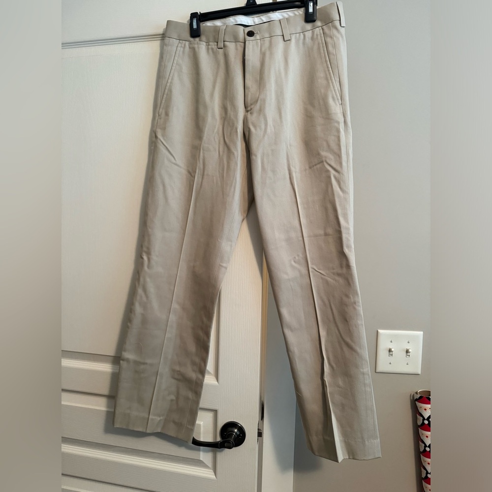 Eddie Bauer khaki pants 31/30 BRAND NEW WITH TAGS